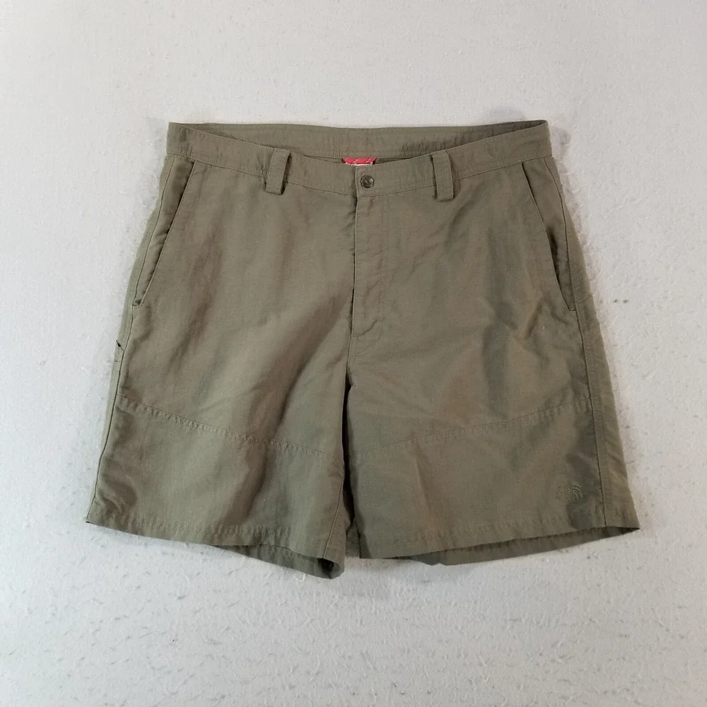 The North Face hiking shorts men's 38x8 khaki green outdoor security pocket